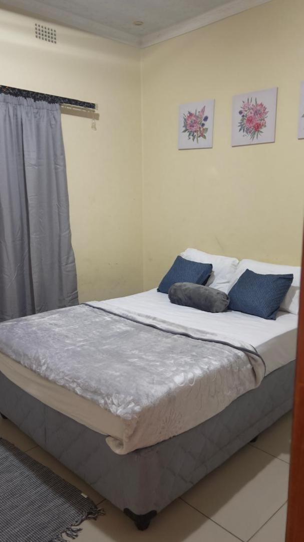 Zakhele Guest House Манзини Екстериор снимка